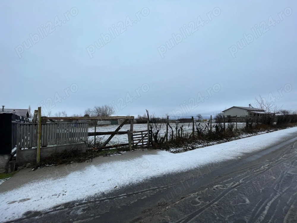 Loc de vânzare intravilan 