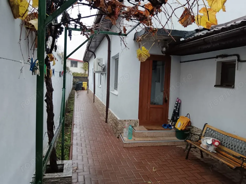 Casă renovată, gata de mutat,la 1 km de Spitalul Județean și Stadion