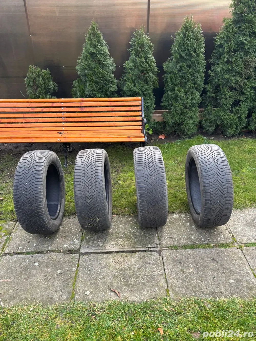 Vand set de anvelope ALL SEASON 225/55 R18, stare bună