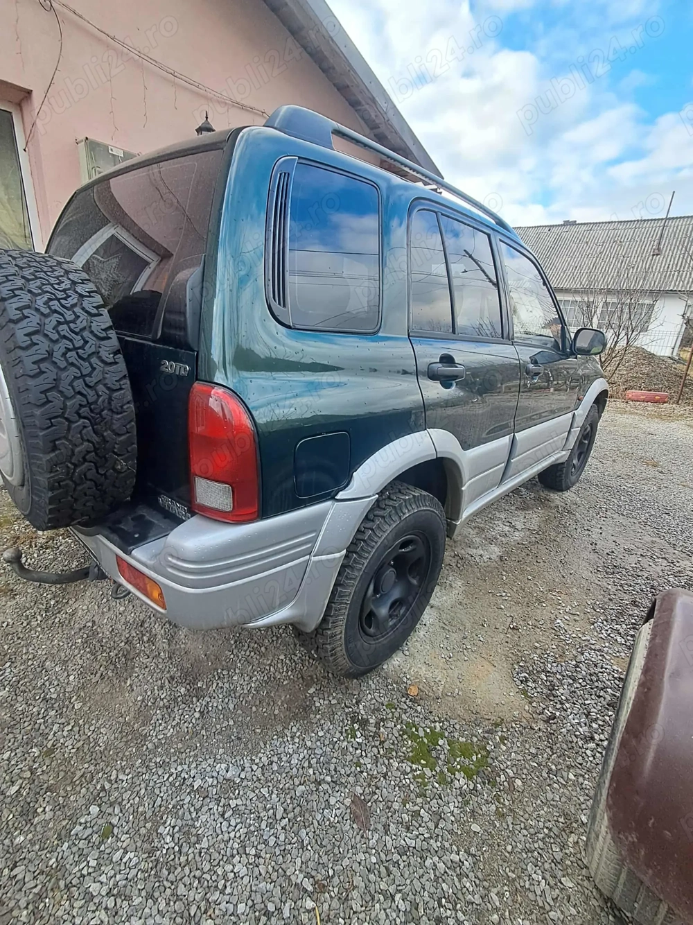 Vind Suzuki grand vitara 4x4 fara rugina..4x4 diesel VARIANTE