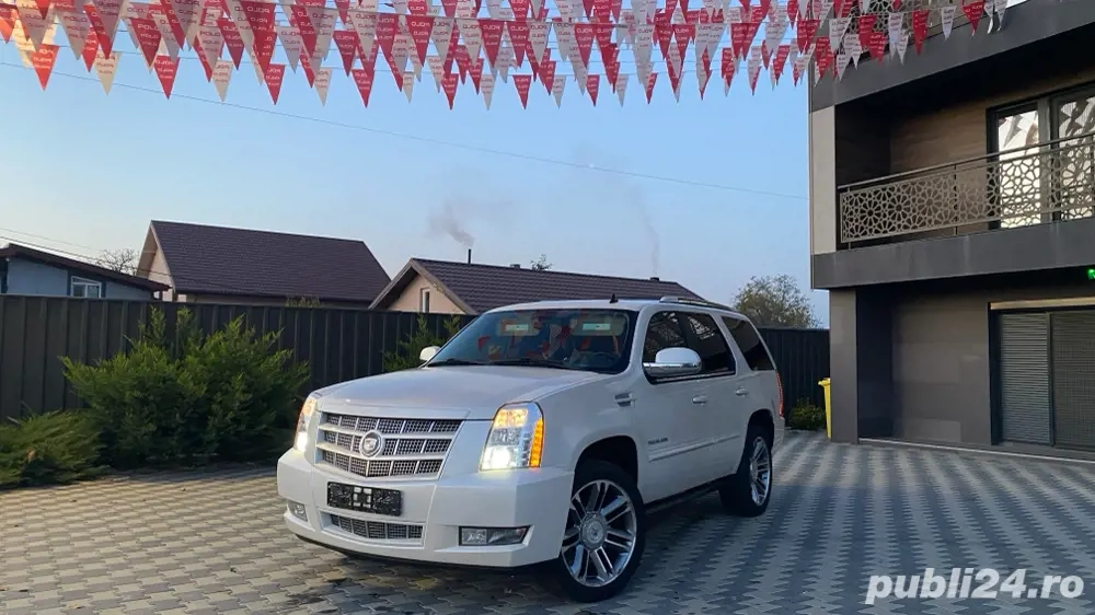 Vand Cadillac Escalade 6.2 V8 GPL   6 Locuri   Model 2013   Euro5   Facelift   VARIANTE   21000   