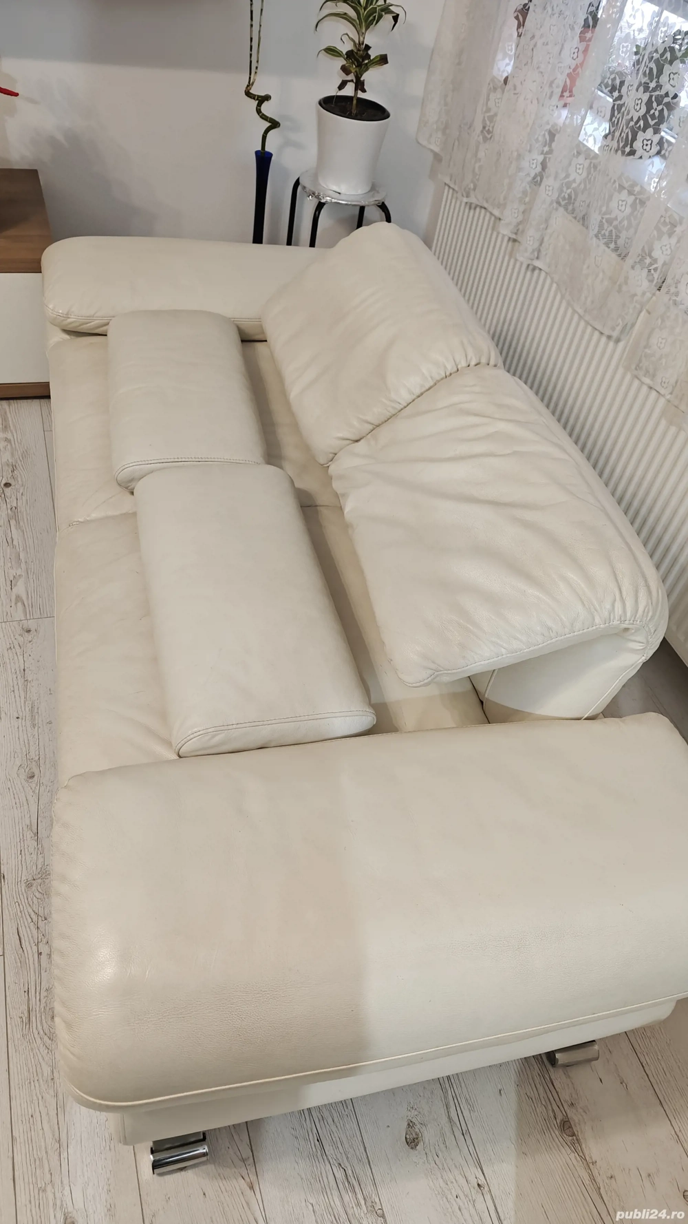 Vând canapea piele!