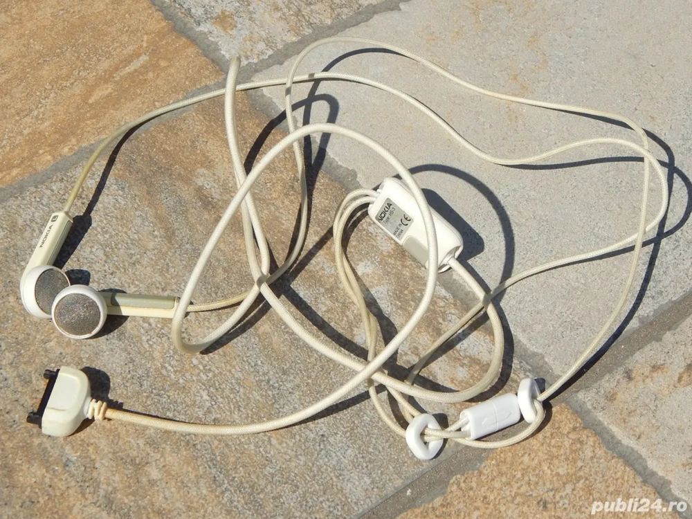 Casti vechi telefon tip HS-3 Nokia utilizate 2007