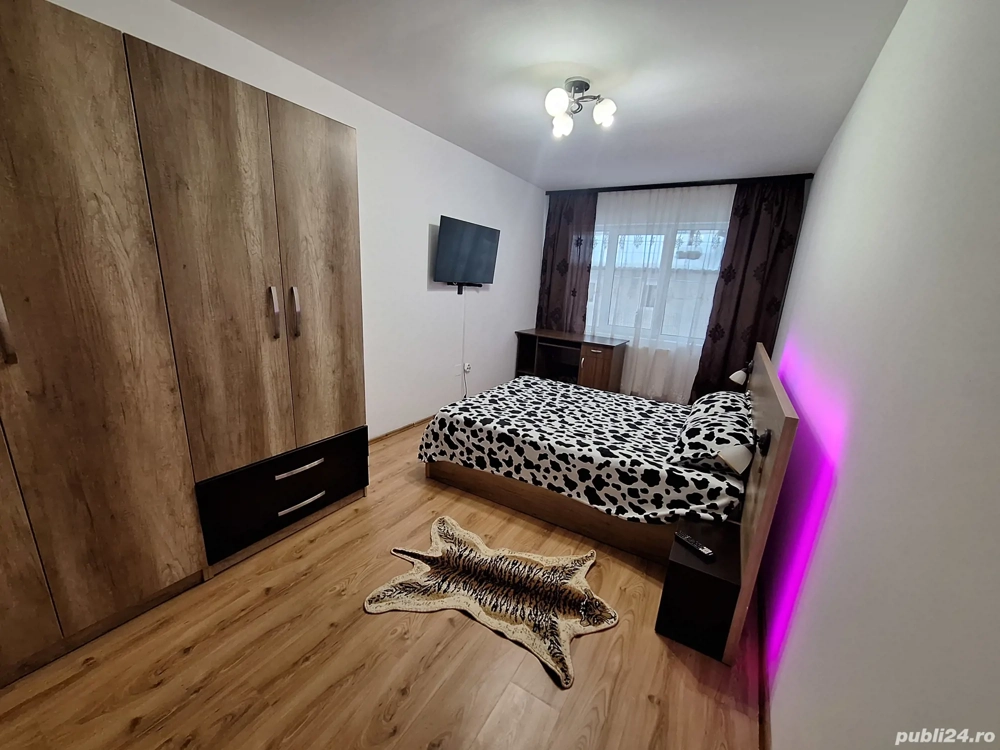 Închiriez apartament zona Calea Moldovei lângă Hotel Diana,parcare inclusă
