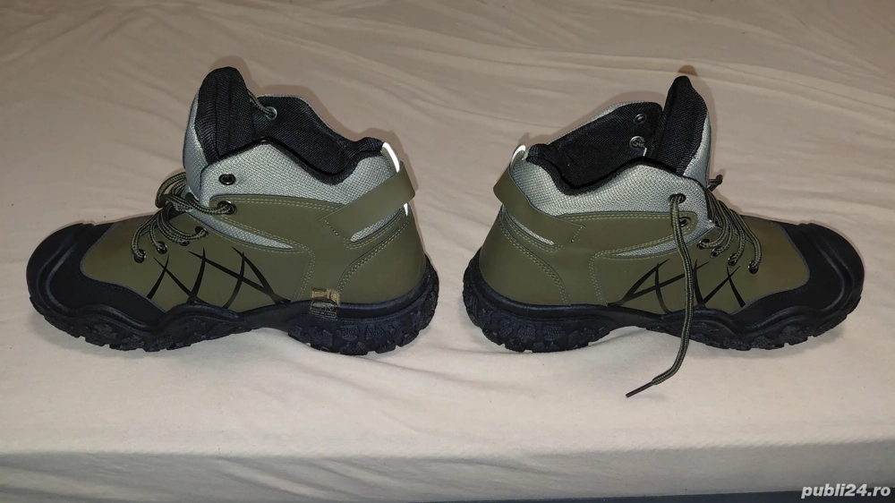 Bocanci noi marimea 43