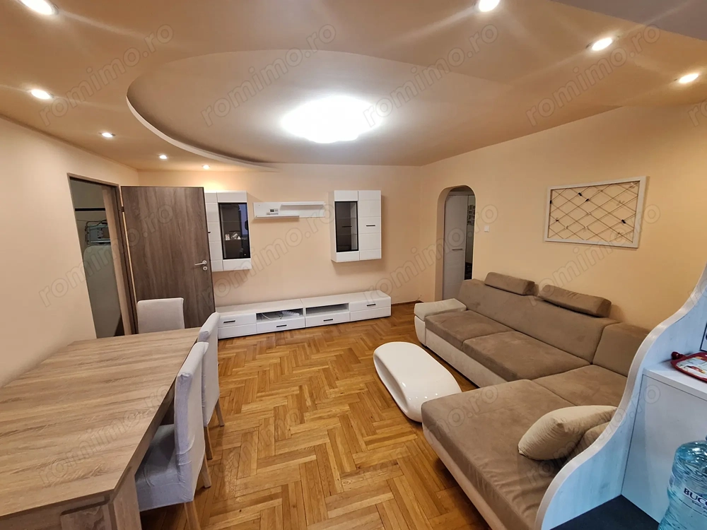 460 euro!!!.Ap.cu 3 camere Et 1 cu centrala proprie Zona Girocului