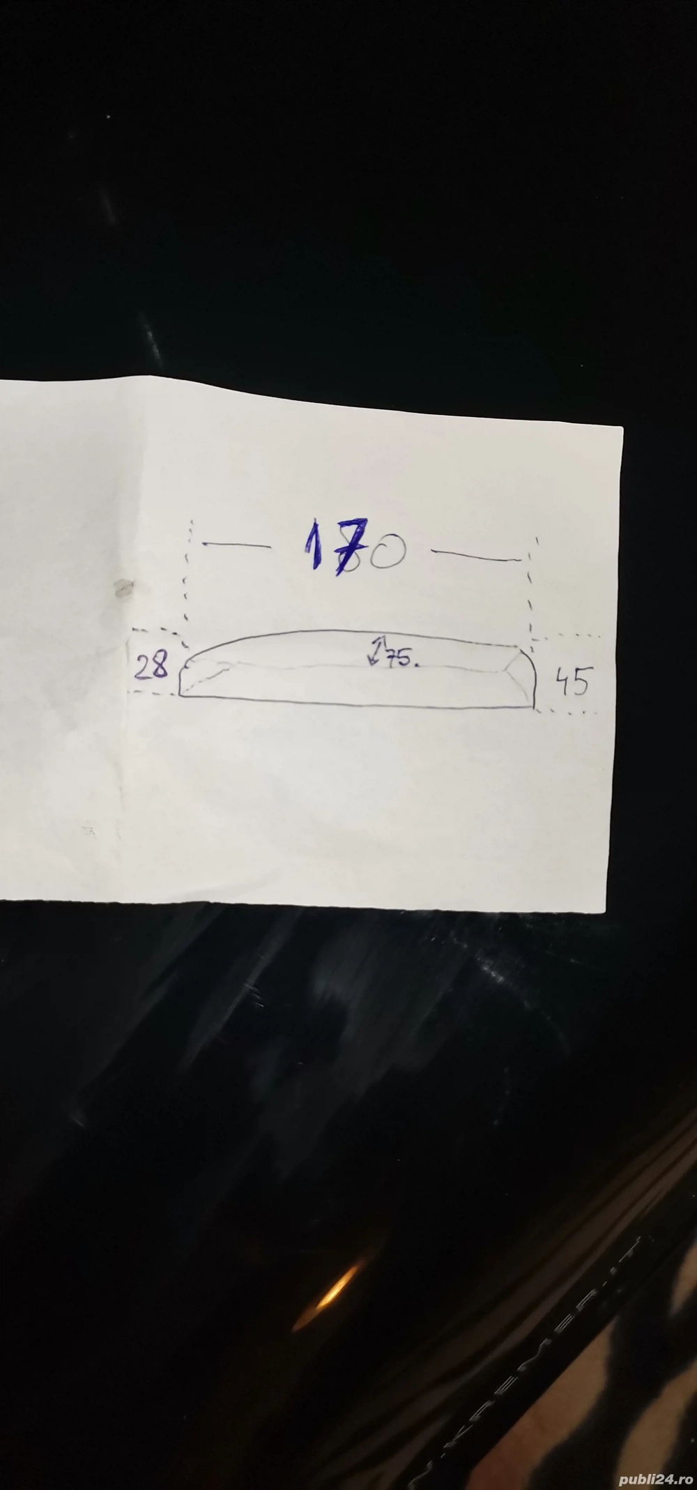 Cutie porbagaj pe auto. 