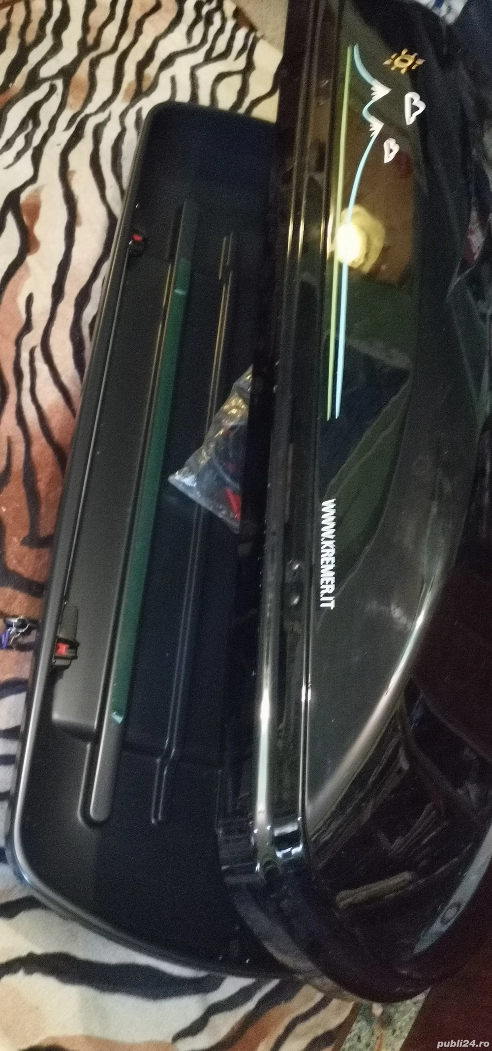 Cutie porbagaj, deasupra cupolă 