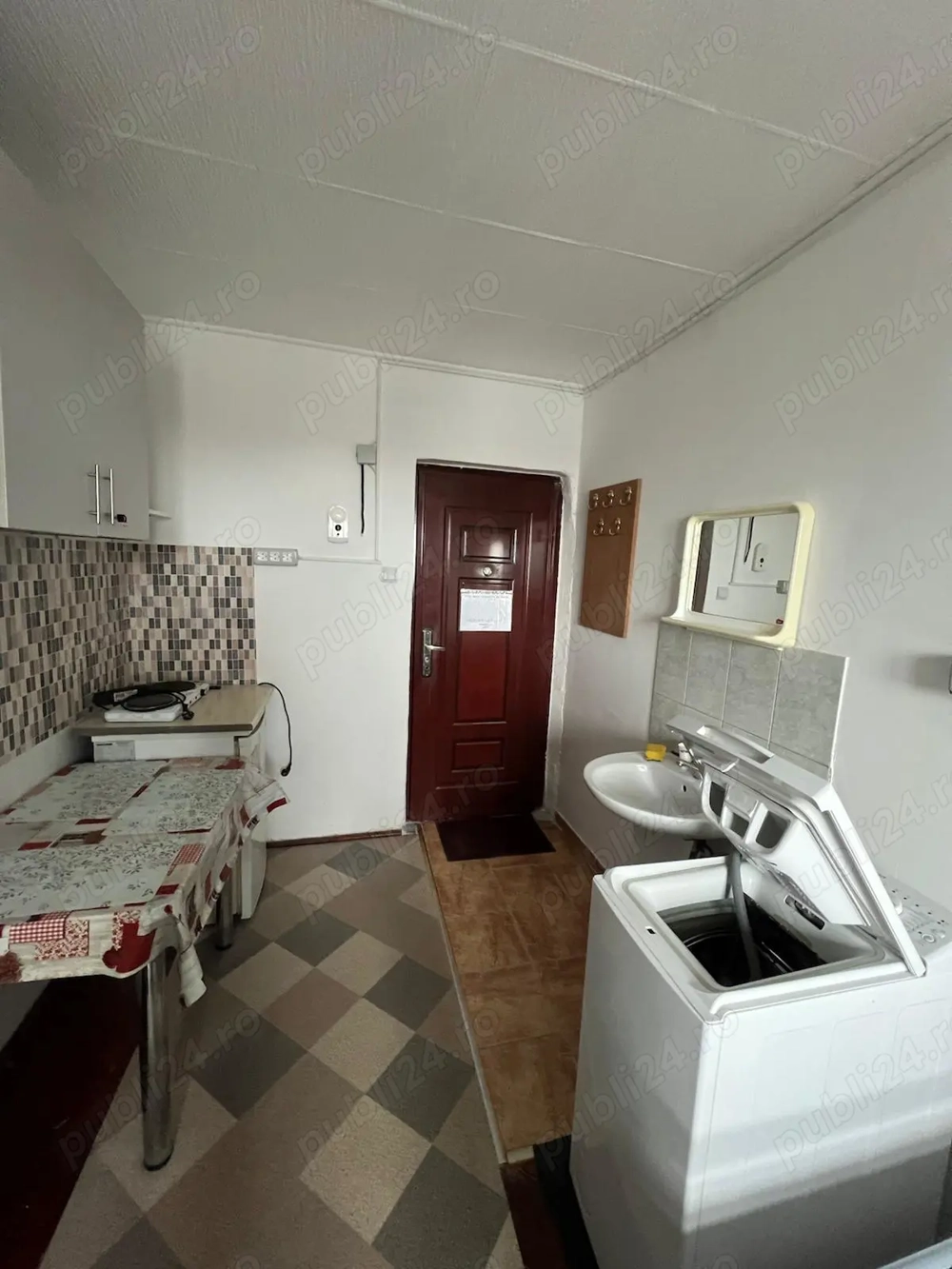 Vand garsoniera etaj 3