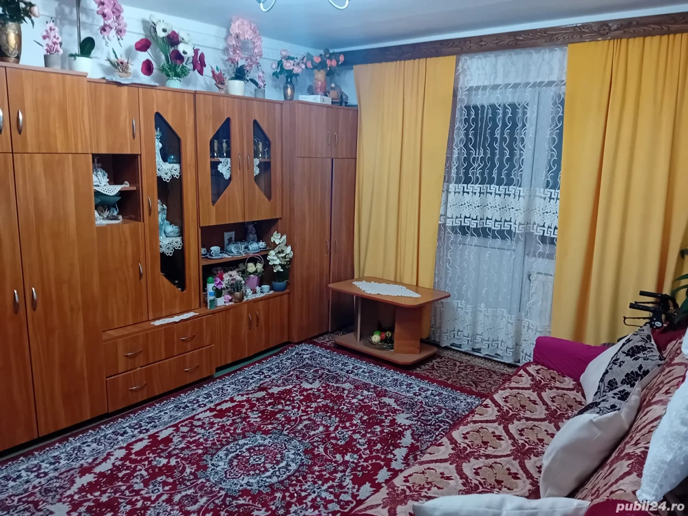 Închiriez apartament cu 2 camere,în Zona Primaverii,Botosani