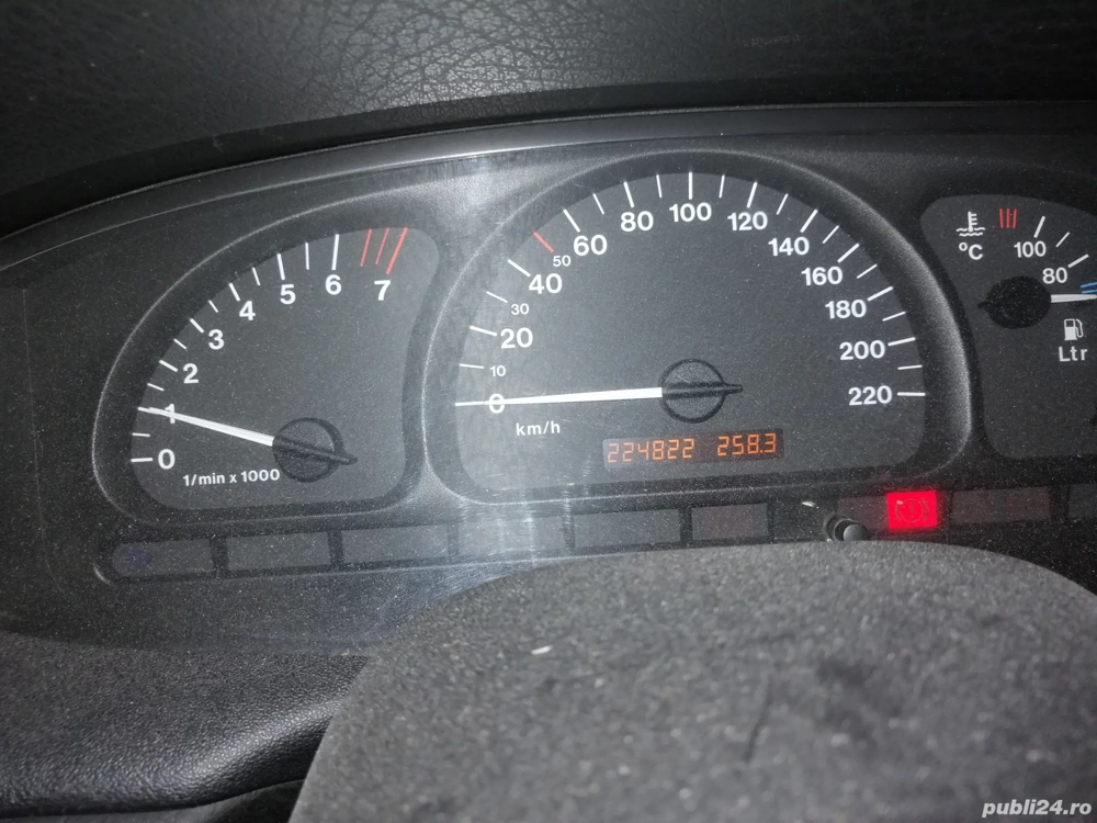 Vand Opel Vectra B 2001 1.6 16v benzina