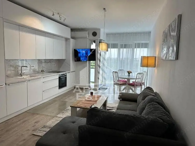 Apartament cu 3 camere, 2 bai, loc de parcare, bloc nou, zona Soarelui