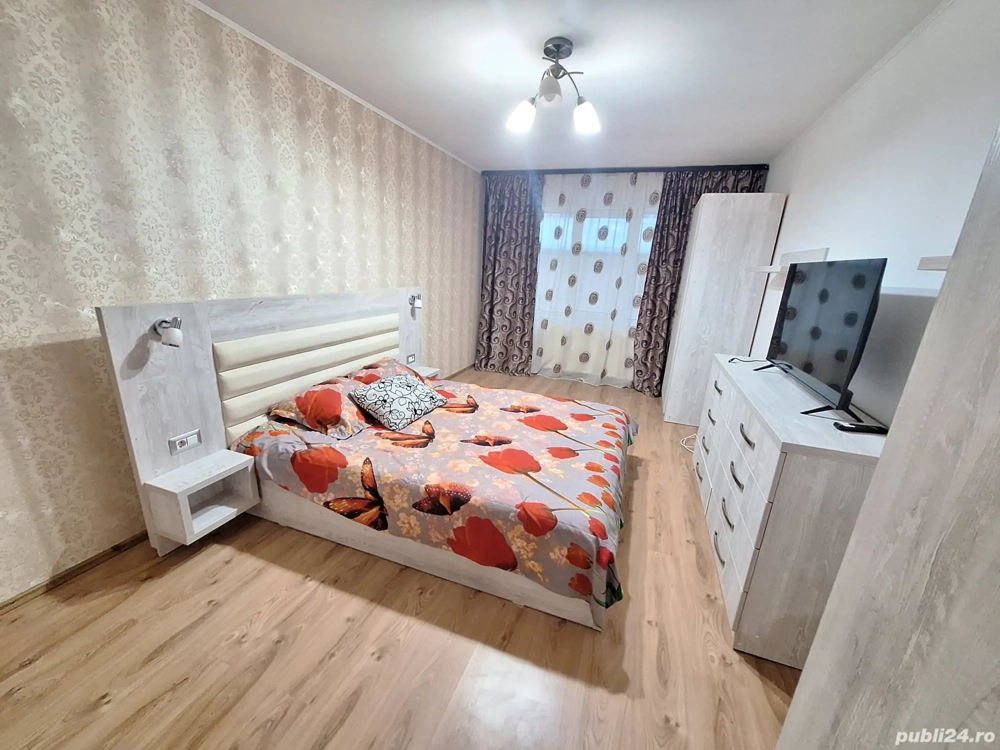 Închiriez apartament zona Calea Moldovei,parcare inclusă
