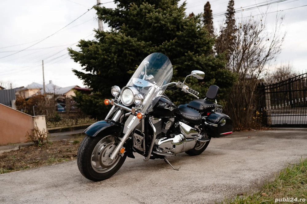 Suzuki Boulevard C90T