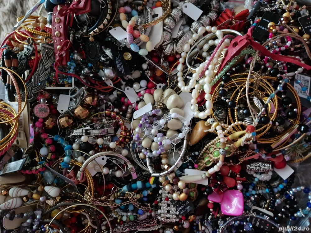 Vand lot bijuterii outlet, 2 lei bucata, min.1000 buc