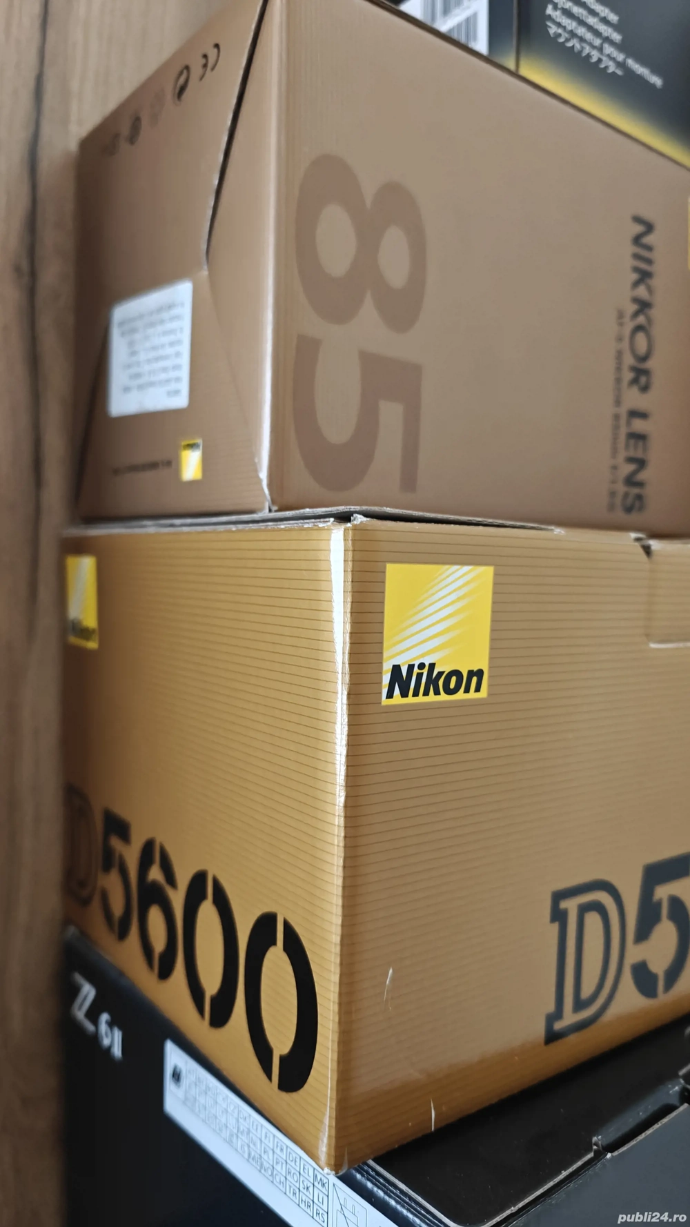 Nikon D5600 DSLR cu obiective 50 1.8, 85 1.8, 55 2.8 macro, 70-300 AFP VR