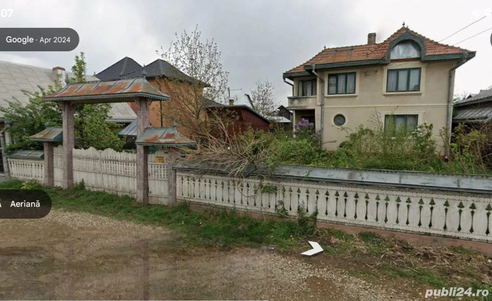 Vând casă de locuit + șură, grajd și garaj în centrul com. Arbore, jud. Suceava