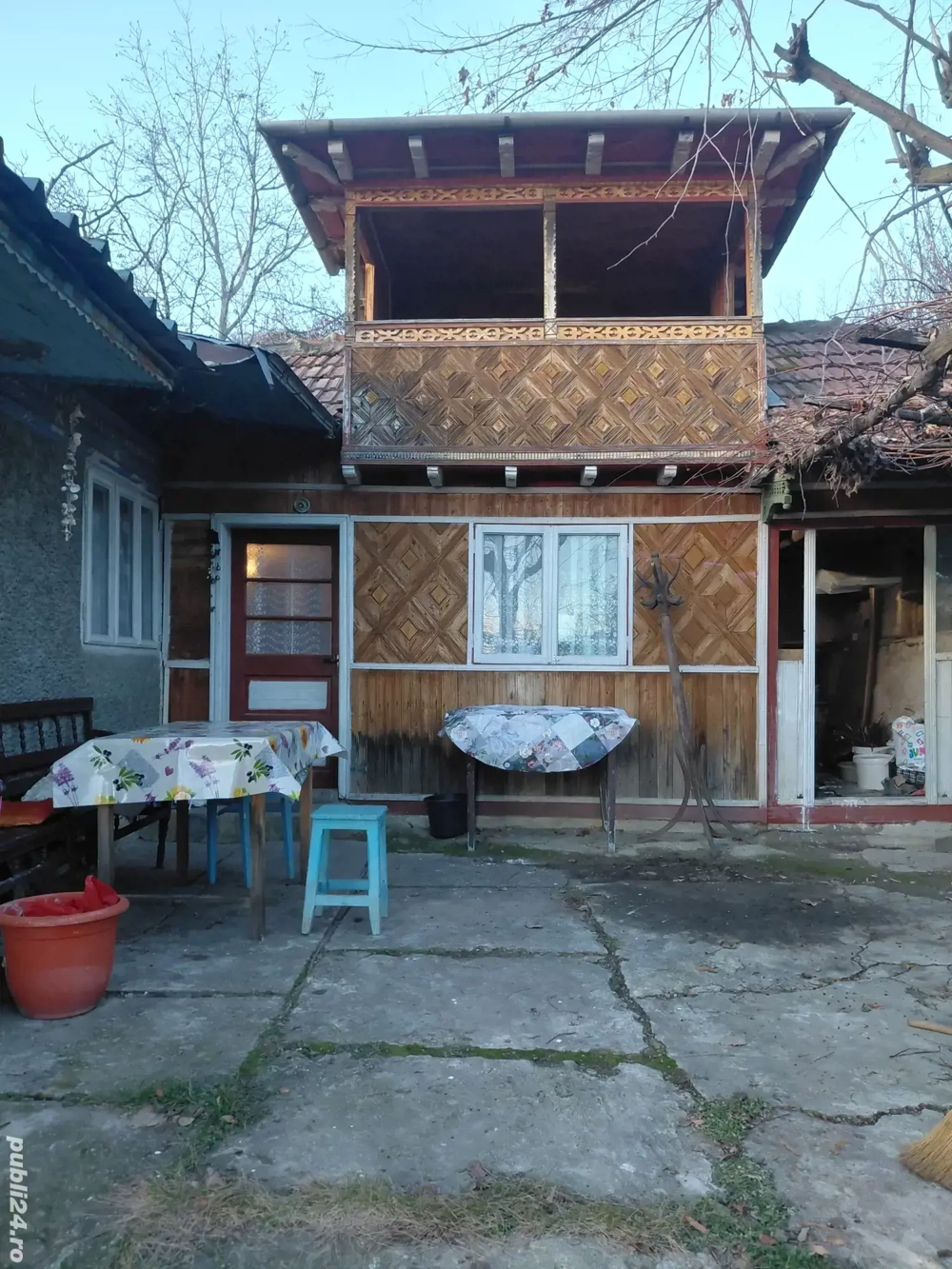 vand casa 3 camere,zona munte