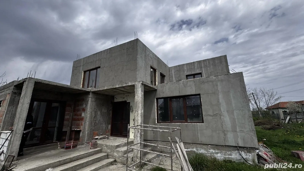 Casă P+1, 240 mp + teren 3.046 mp   Broșteni, Argeș