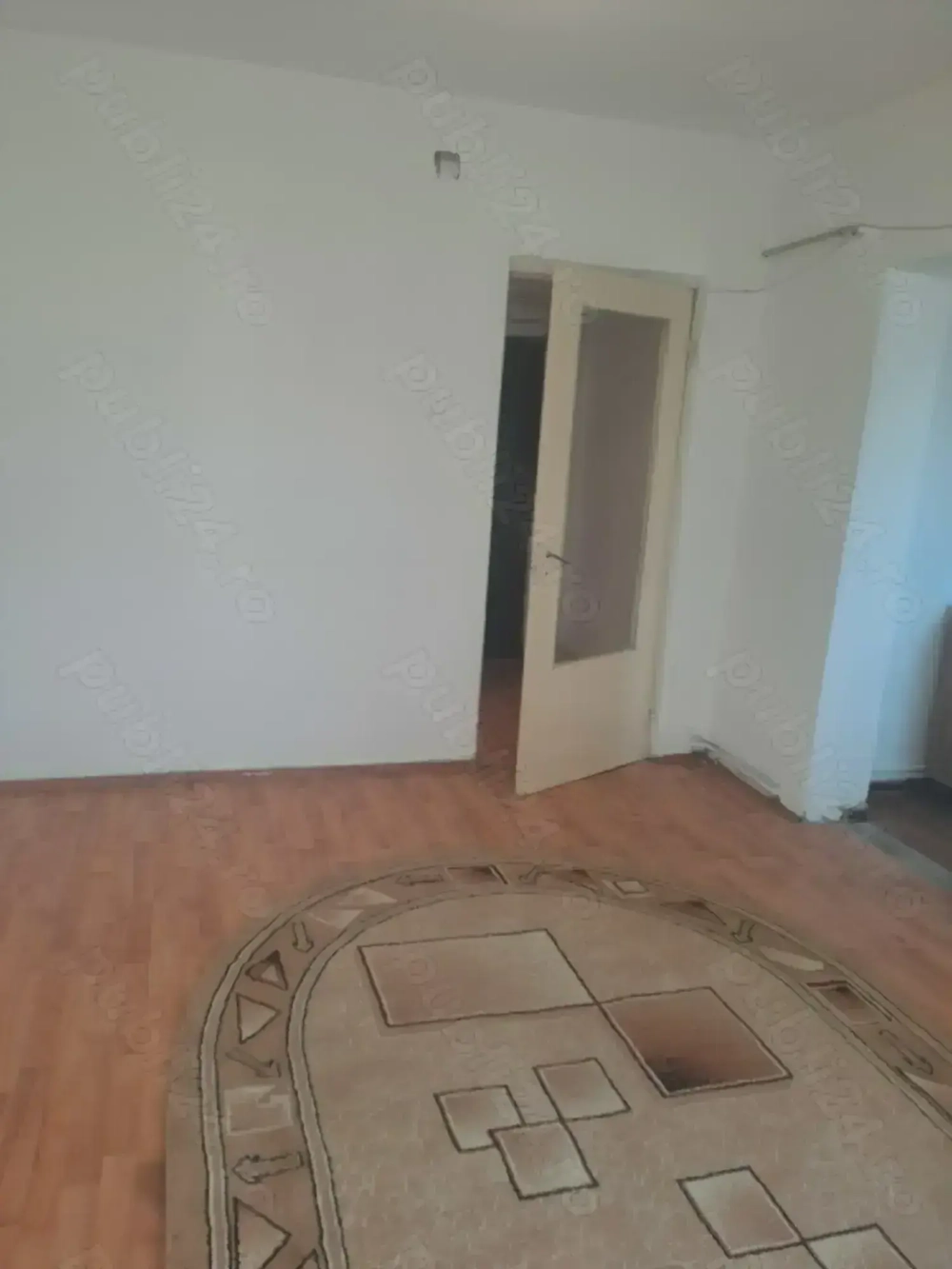 Garsoniera  ,Rovinari 