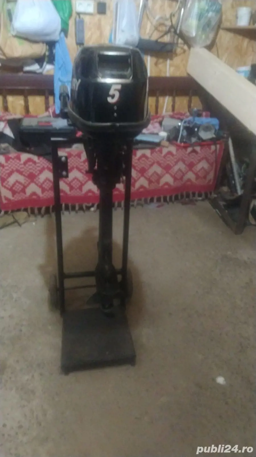 Vand barca cu motor 5 CP 4 timpi