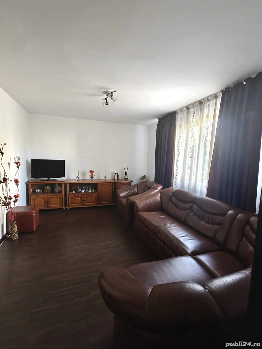 Apartament mobilat 2 camere de vânzare Barlad