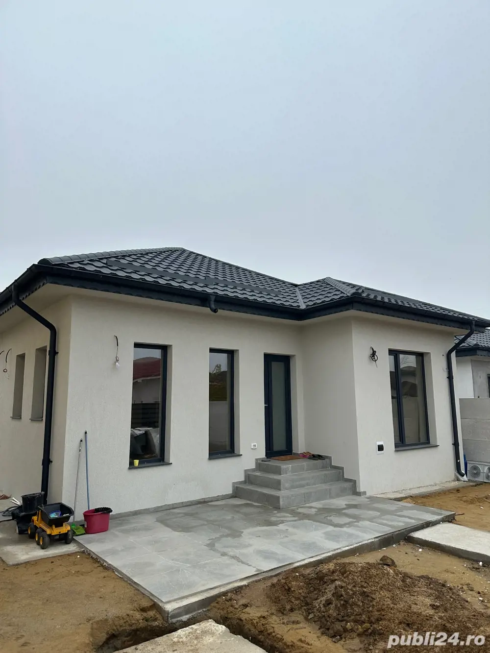    Case noi   zonă Căpșunărie, spate Damila | Prețuri sub nivelul pieței | Dezvoltator direct