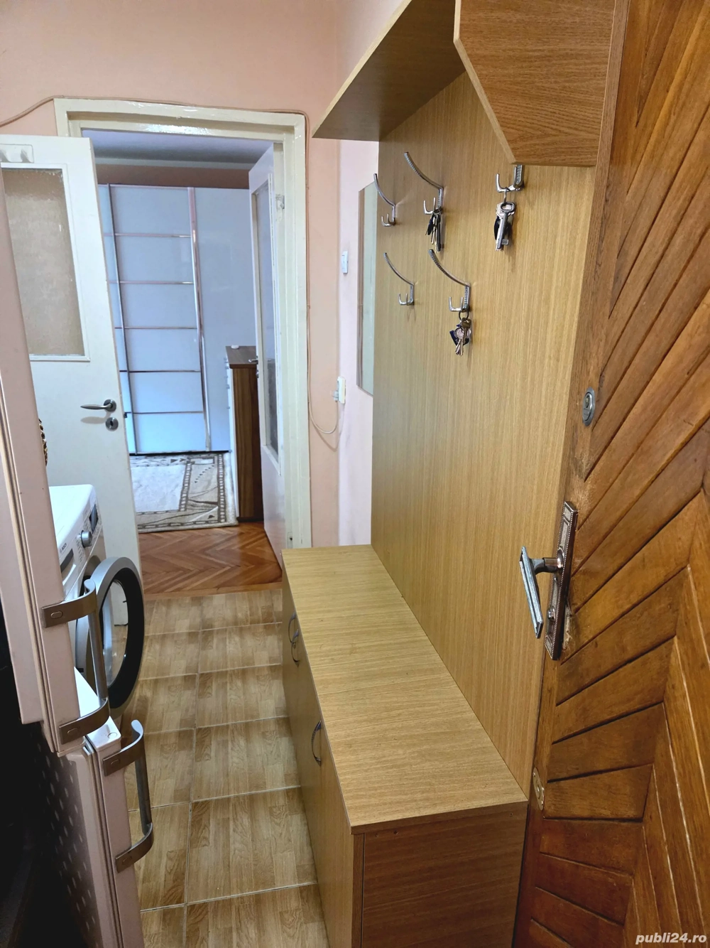 INCHIRIEZ APARTAMENT 2 CAMERE , DACIA, (ET. 1 DIN 4 );  450   SAU 2.300 LEI (DOAR PE TERMEN LUNG )