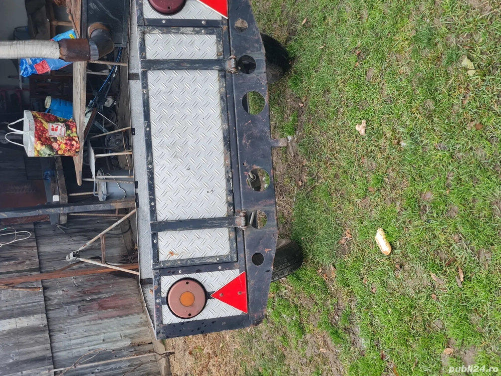 remorca usoara  cu lateralele  din aluminiu  de 600kg