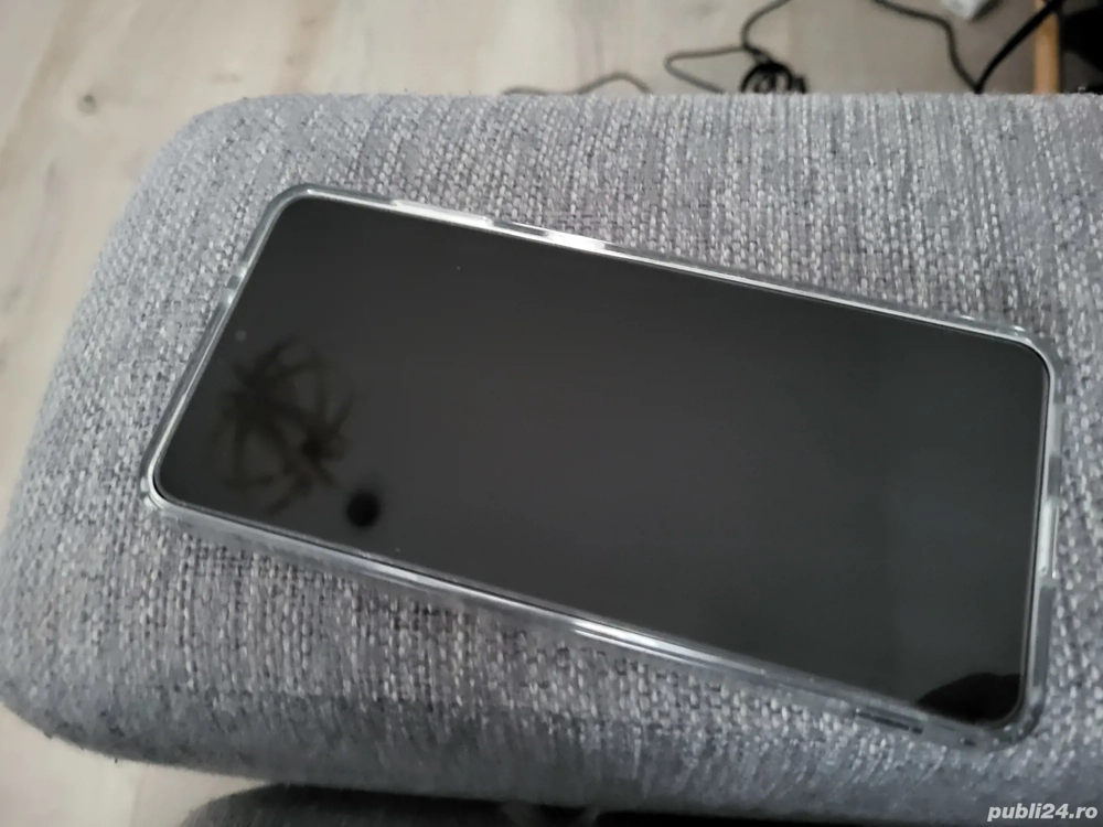 Samsung s21 in perfect condition 