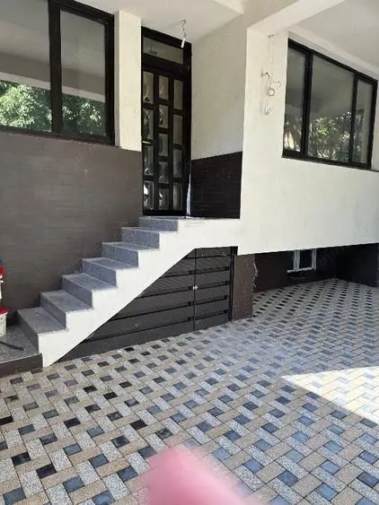 De vanzare Apartament 3 Camere Crangasi