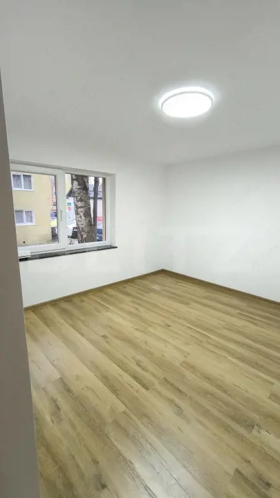 Apartament 4 camere, parter, renovat recent, modern, 85 mp, zona G. Enescu