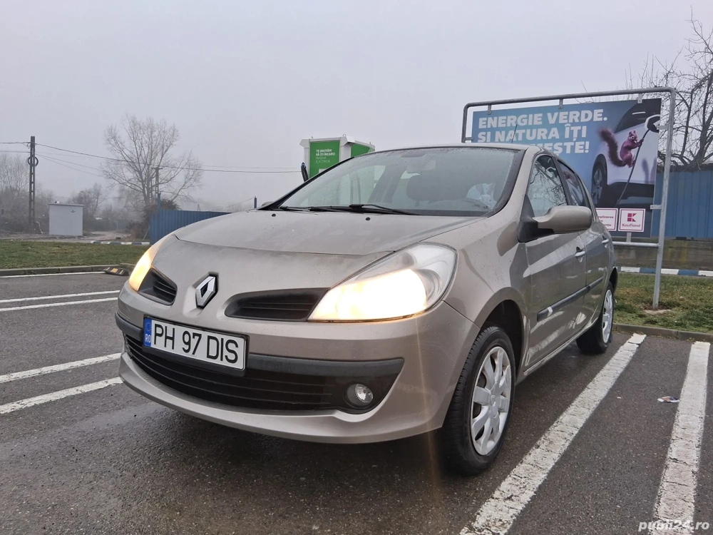 Vând Renault Clio 