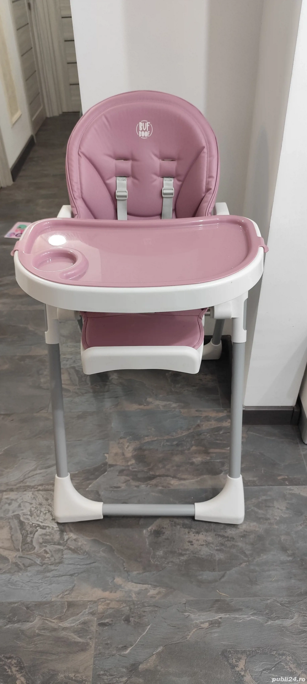 Vând scaun masa impecabil 