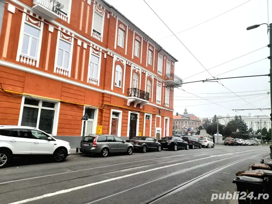 De vanzare spatiu comercial ultracentral , multiple destinatii