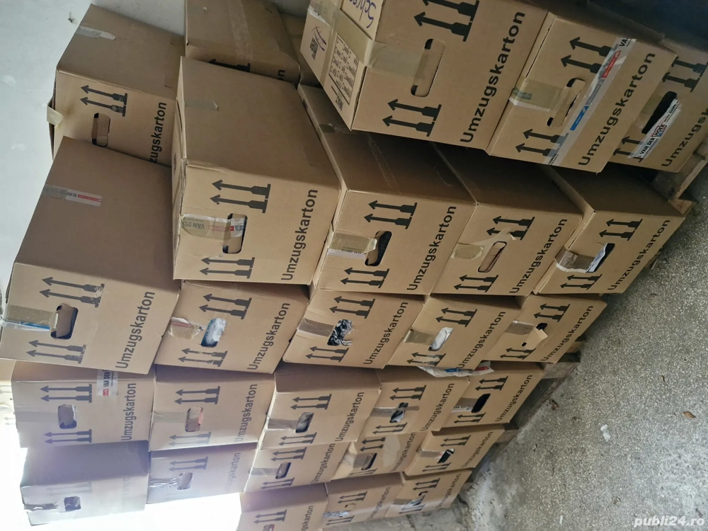 Depozit îmbrăcăminte second-hand 