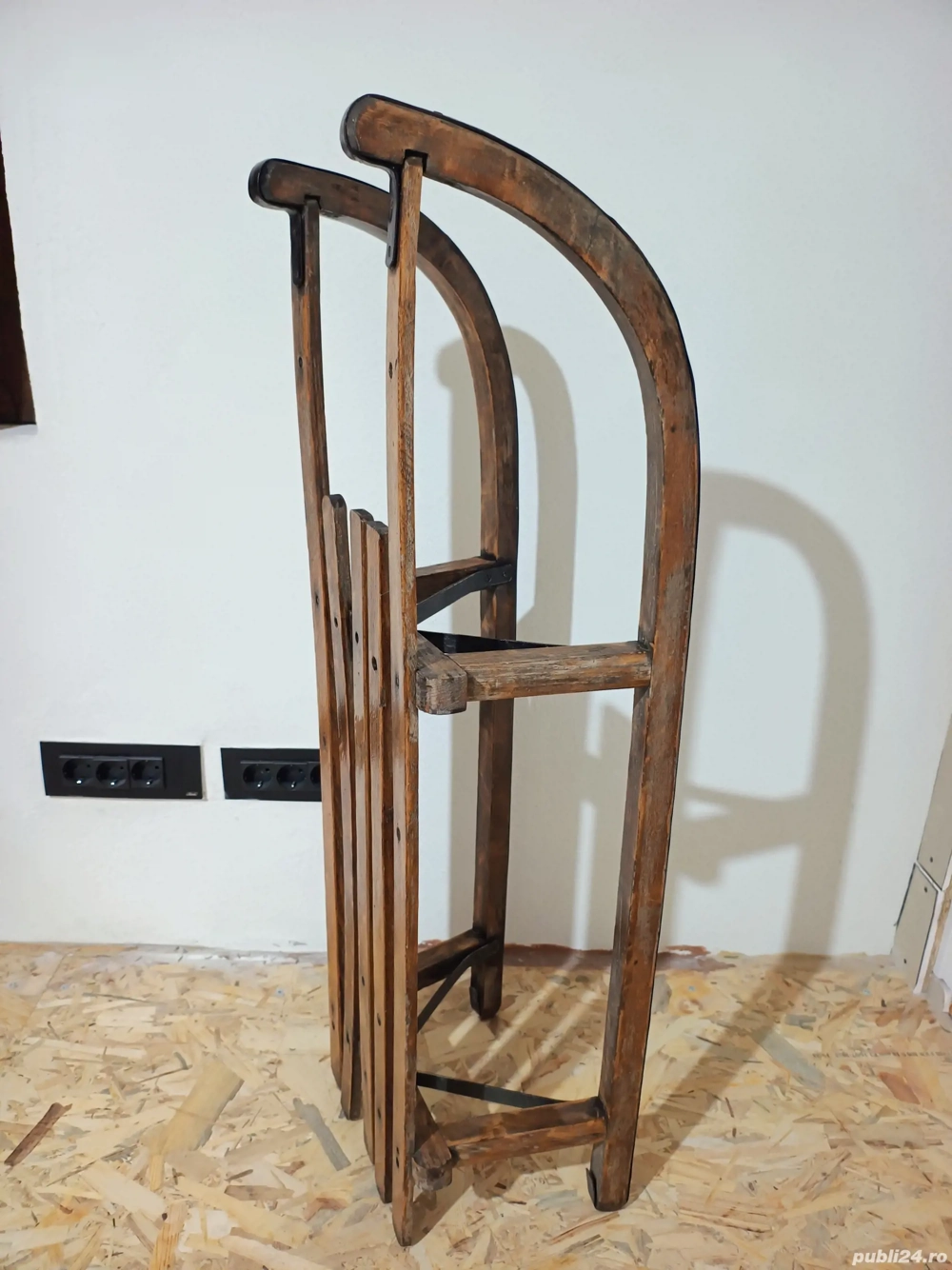 sanie lemn masiv perfecta stare 