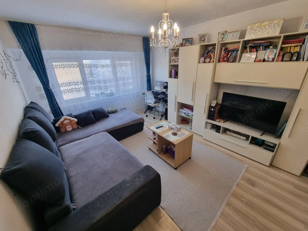 Apartament decomandat 2 camere zona CET