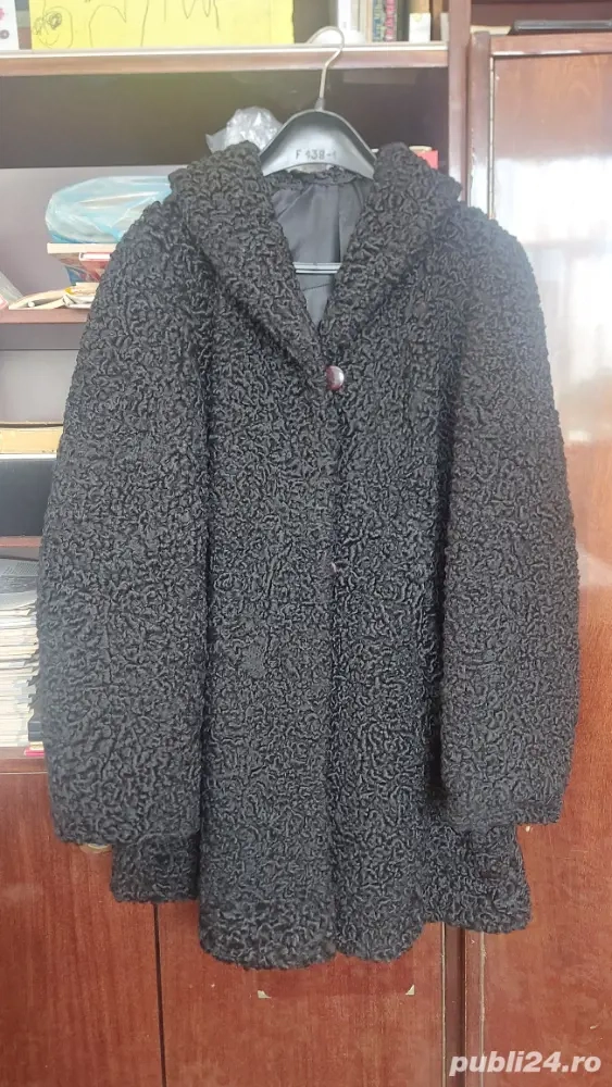 Vand mantou astrahan, de dama