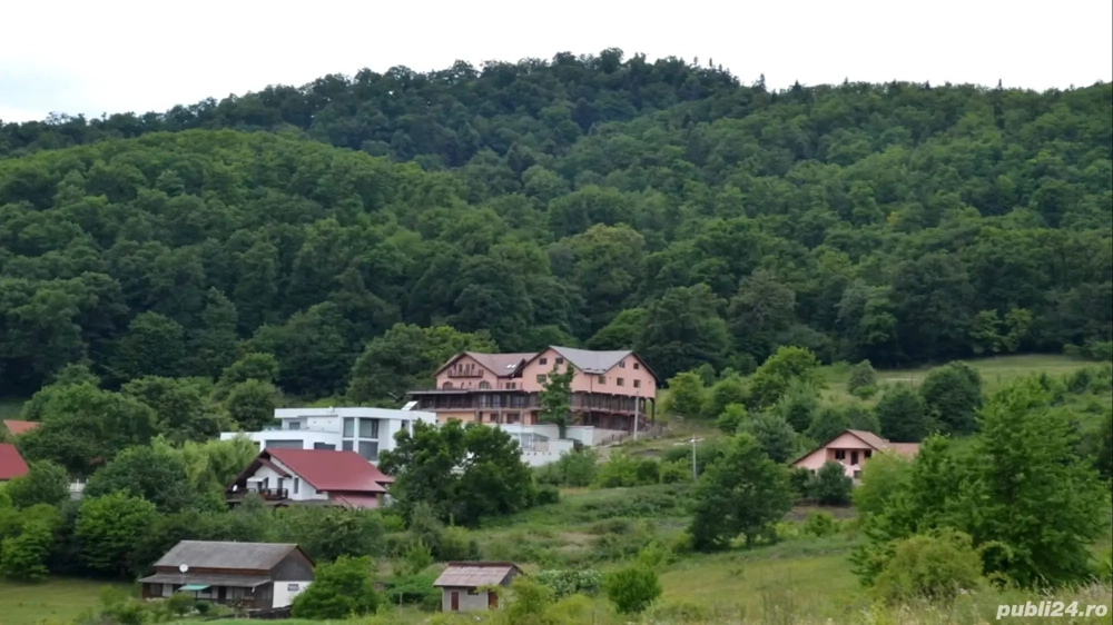 Inchiriez spatiu zona Gloduri,com. Alex. Cel Bun -Neamt 