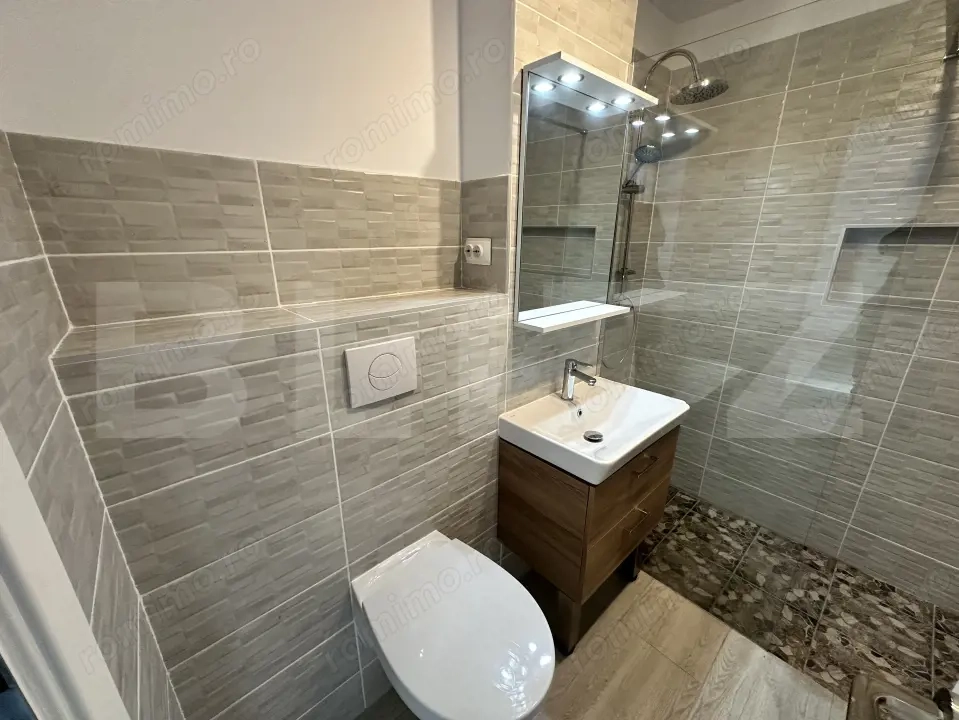 APARTAMENT 3 CAMERE DECOMANDAT IN ZONA DEOSEBITA CU VEDERE SPRE BULEVARD