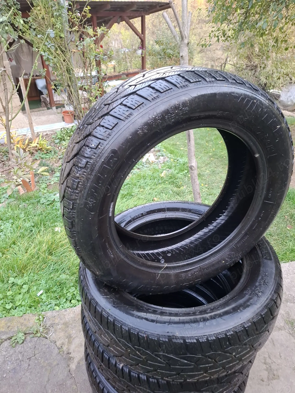 Anvelope Iarna 215/60 R17