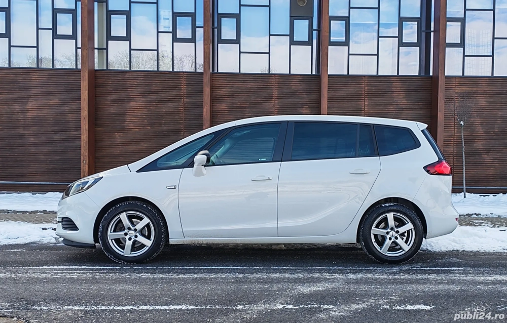 opel zafira 2018
