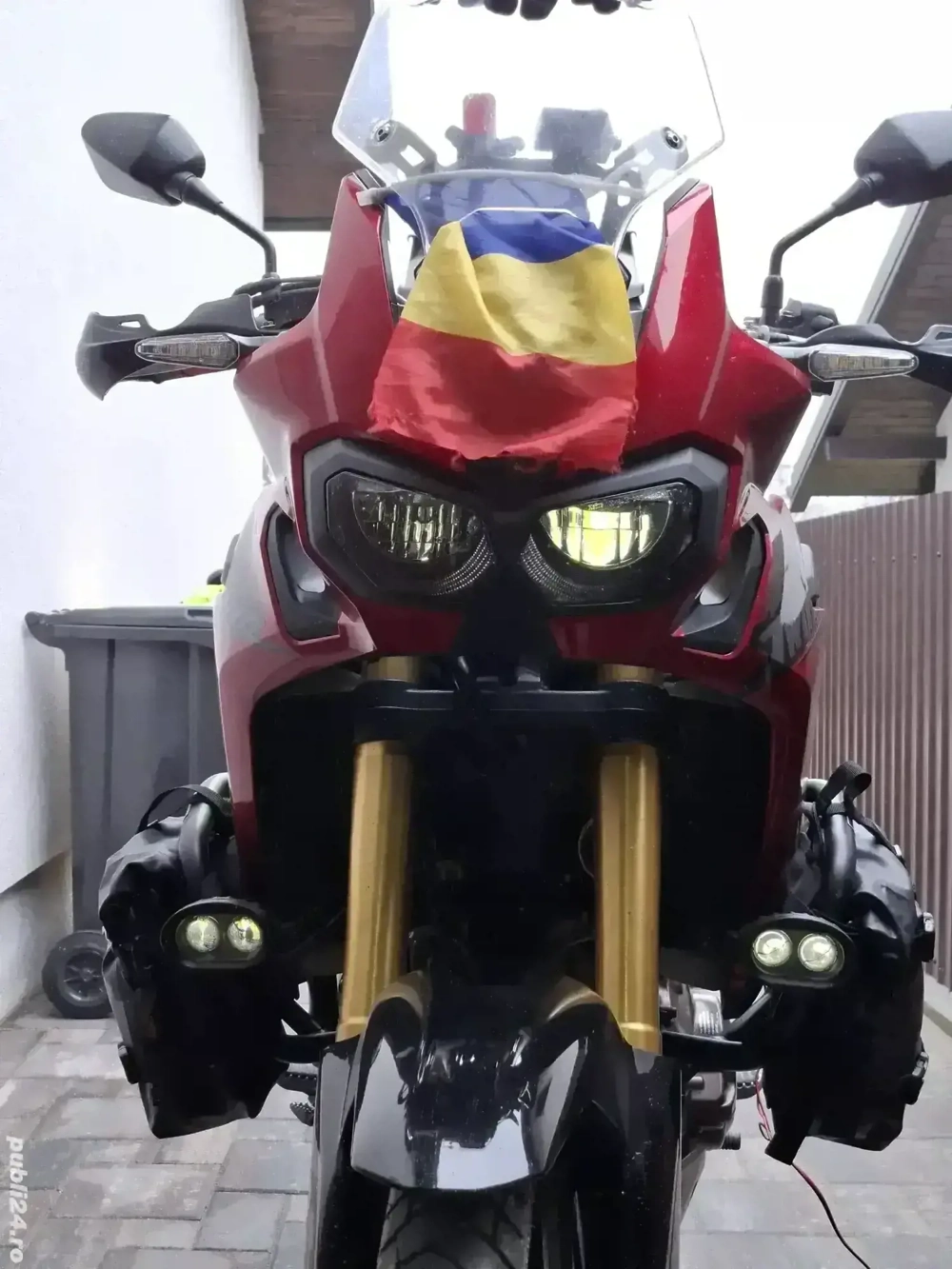 Vând Africa Twin 1000 manuala 2017