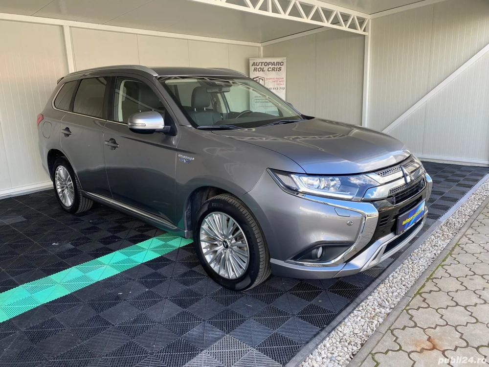 Mitsubishi Outlander Hybrid 135 CP 2019 4x4