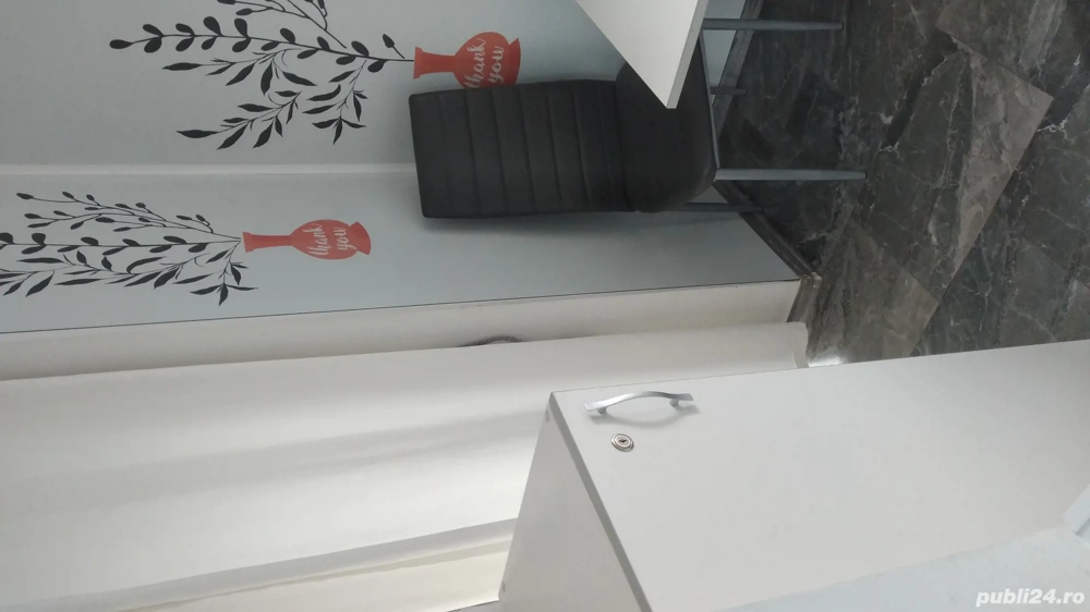  Salon pe B-dul Republicii