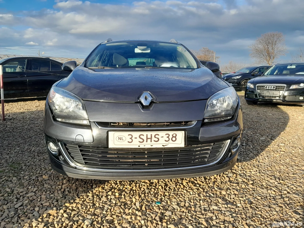 vând Renault megane 