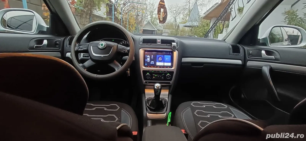 Vînd skoda octavia 2 facelift