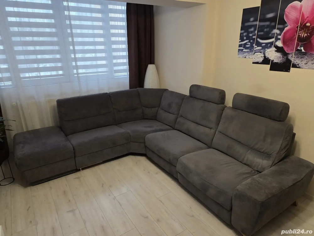 Vând colțar + masă +6 scaune