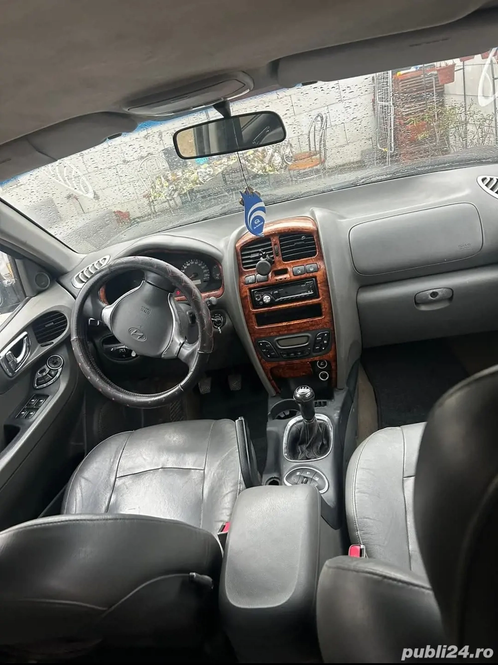 Vand hiunday santa fe 2003 